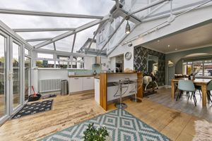 Family Room / Kitchen- click for photo gallery